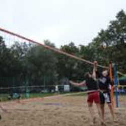 16. septembrī sekmīgi tika aizvadītas sacensības skolu jauniešiem pludmales volejbolā.