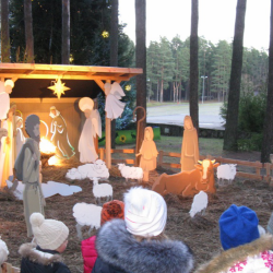 Angļu valodas pulciņu Ziemassvētku ekskursija uz Mežaparku un Zooloģisko dārzu.